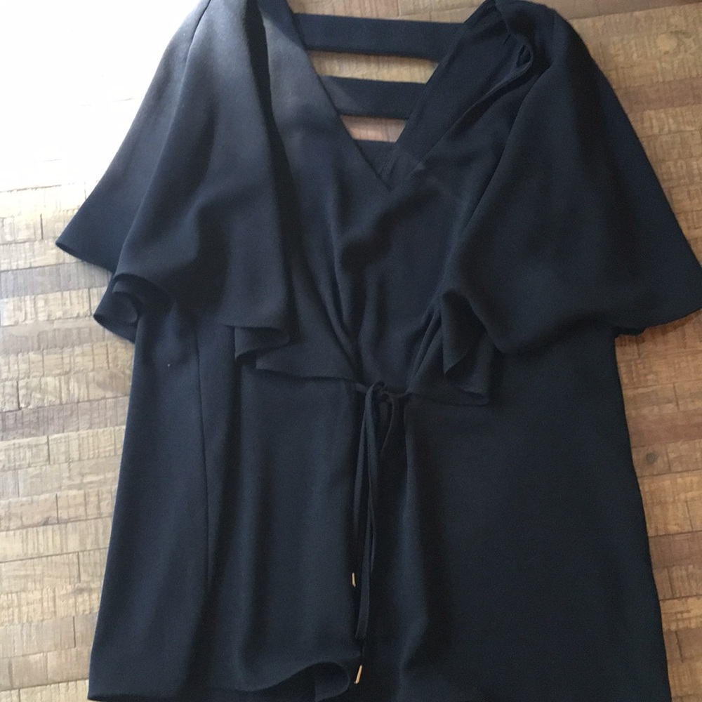 Black Top w/ Tie